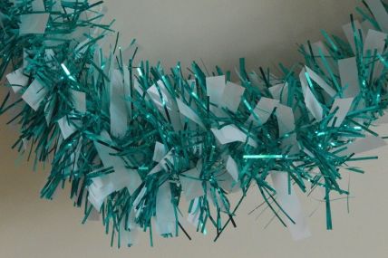 88134 - Aqua Tinsel with Hanging White Deco x 2 Metre Lengths!