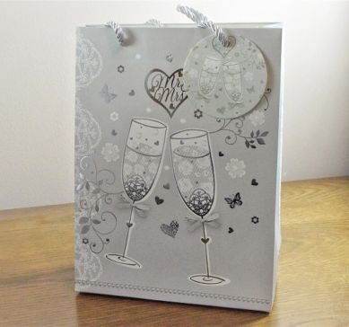 88125 - Medium Wedding Mr & Mrs Champagne Gift Bag & Tag!!