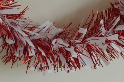 Y672 - Red Tinsel with Hanging White Deco x 2 Metre Lengths!